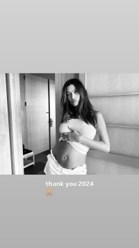 Hailey Bieber Says 'Thank You 2024' in New Pregnancy Photo
